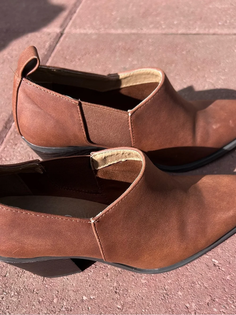 Chinese Laundry Women's Tan Leather Slip-on Shooties Size 6